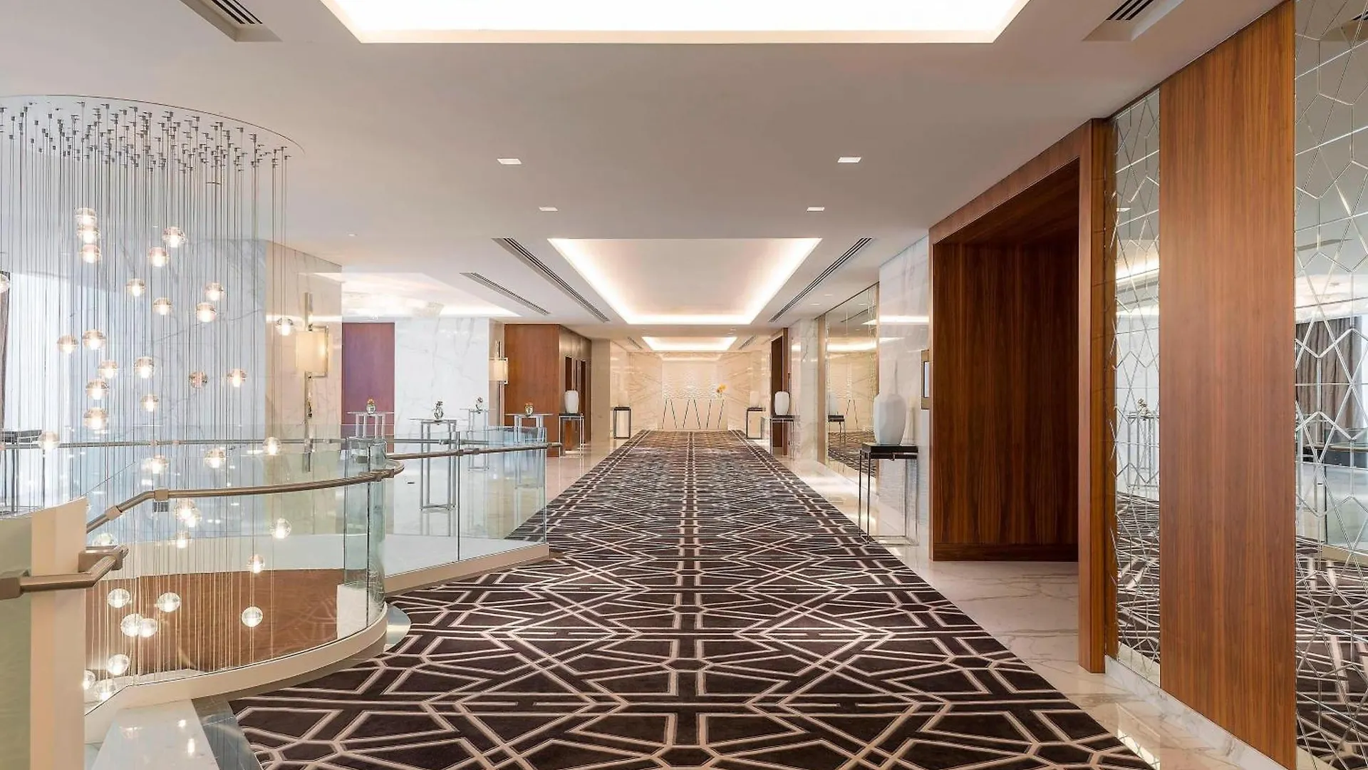 Sheraton Grand Hotel, Dubai 5*,  United Arab Emirates