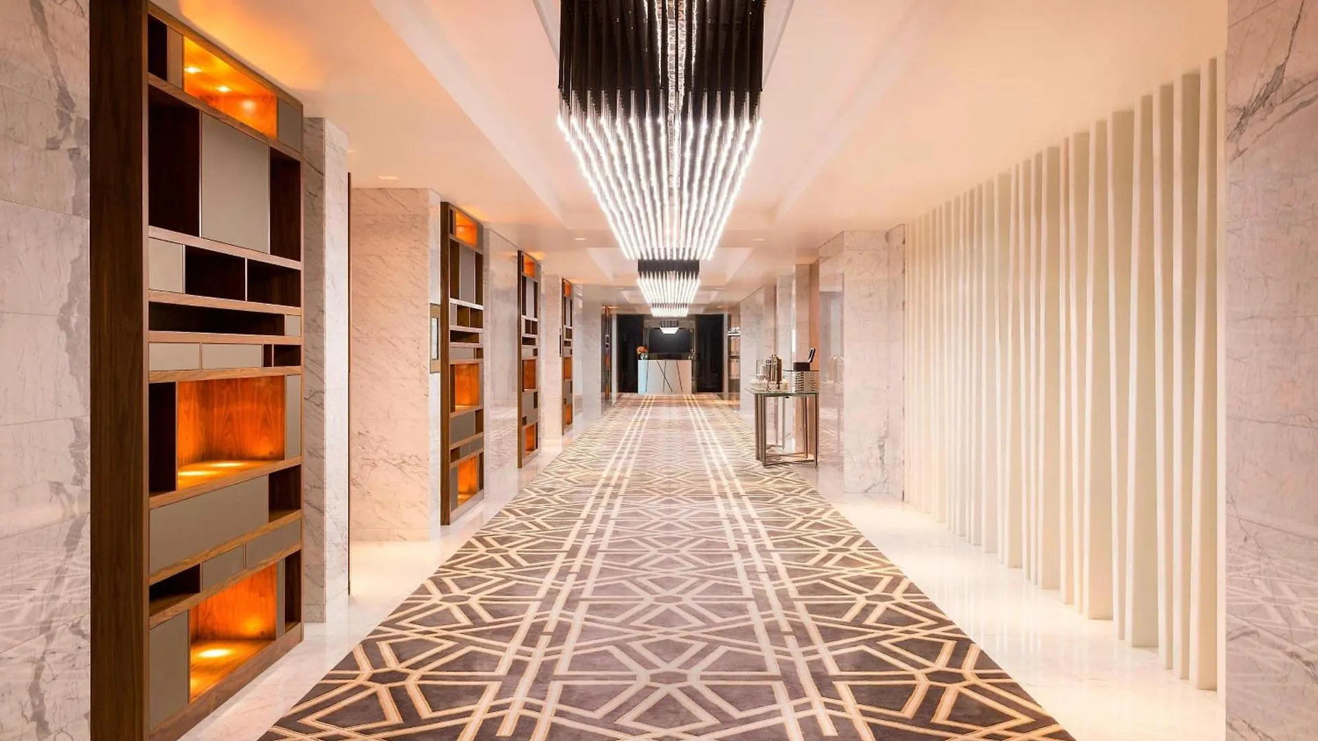 Sheraton Grand Hotel, Dubai 5*,